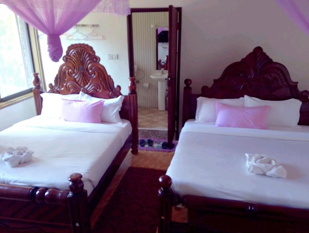 Discovery Courts Hotel Ентеббе Екстер'єр фото
